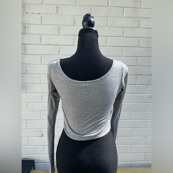 Miss Popular Daisy Crop Top - Picture 4 of 6